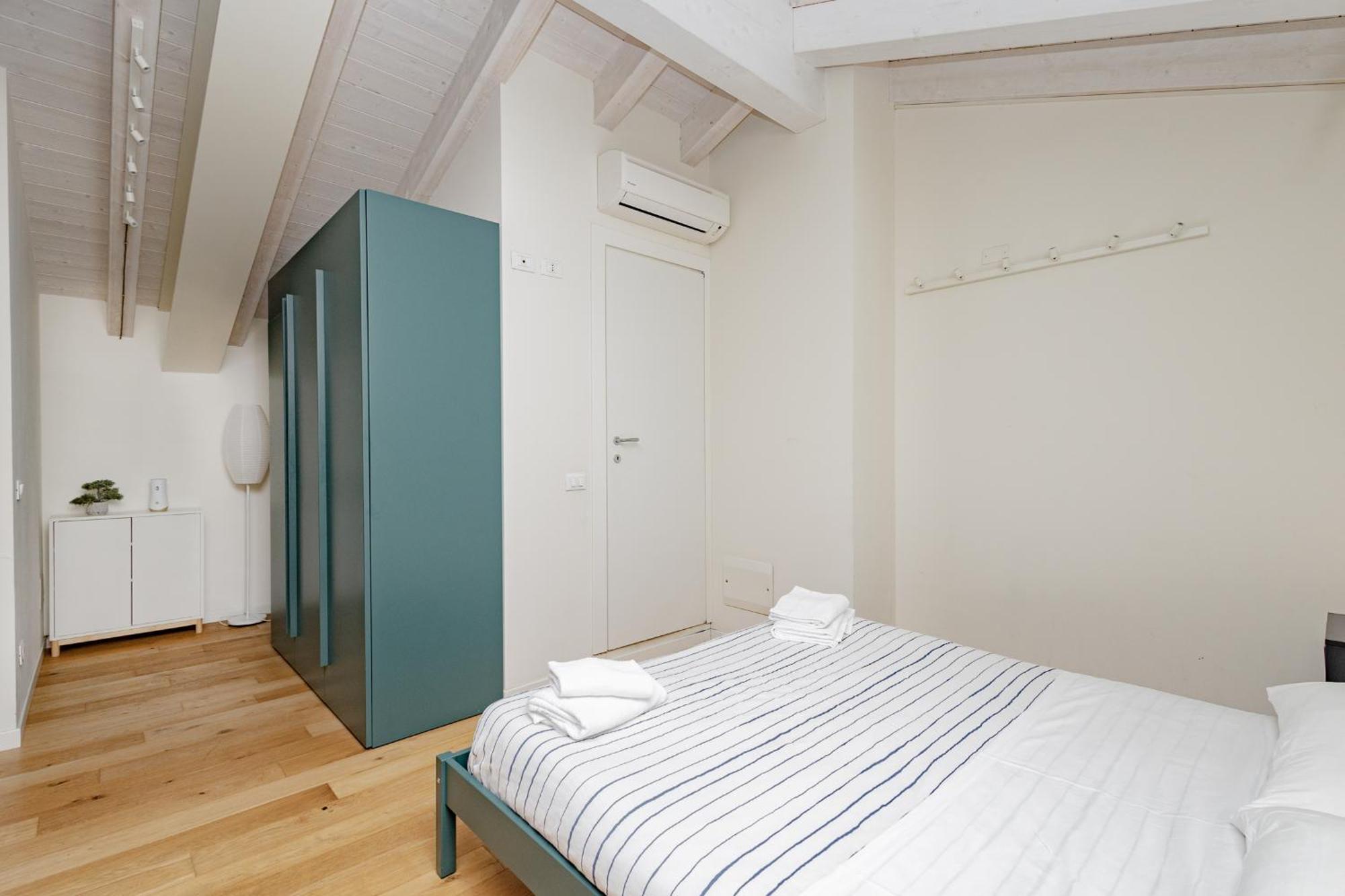 38 Apartment *